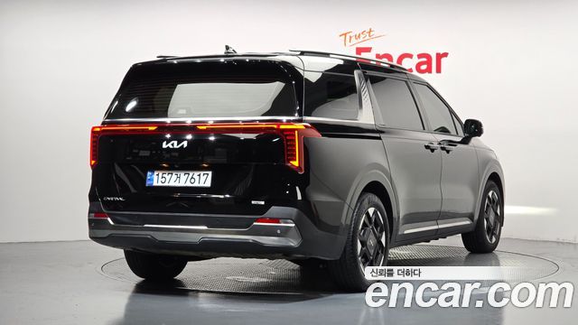 Kia Canival 2024 — photo 2