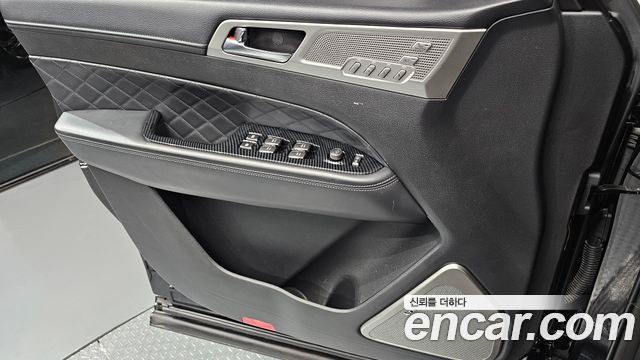 KG Mobility Rexton 2018 — photo 13