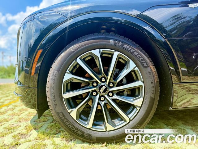 Cadillac Lyriq 2024 — photo 8