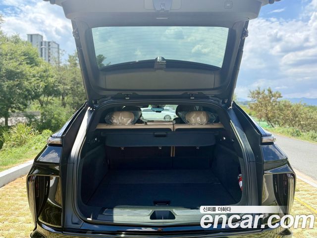 Cadillac Lyriq 2024 — photo 9