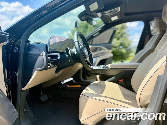 Cadillac Lyriq 2024 — photo 10