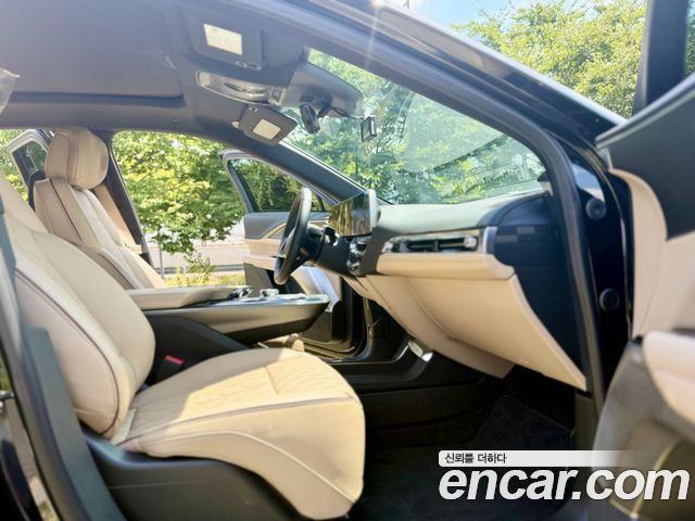 Cadillac Lyriq 2024 — photo 11
