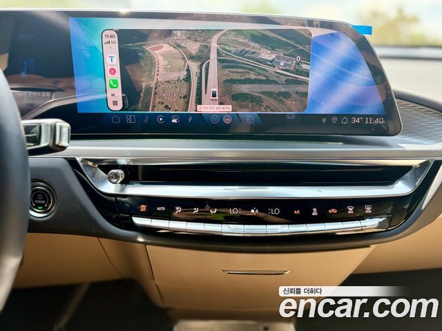 Cadillac Lyriq 2024 — photo 17