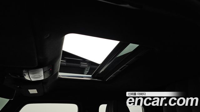 Mercedes-Benz G-Class 2021 — photo 19