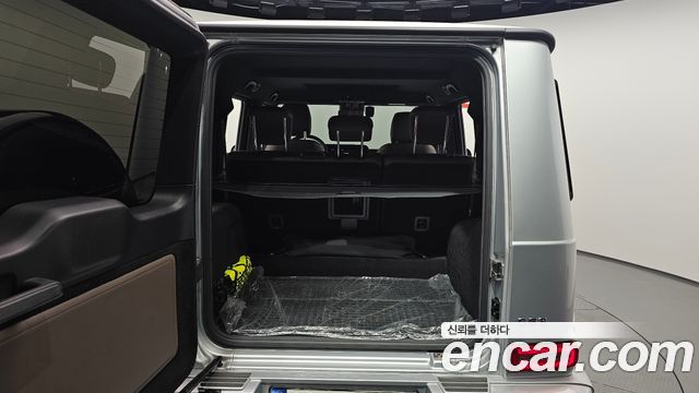Mercedes-Benz G-Class 2021 — photo 20