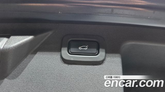 Land Rover Discovery Sport 2020 — photo 24