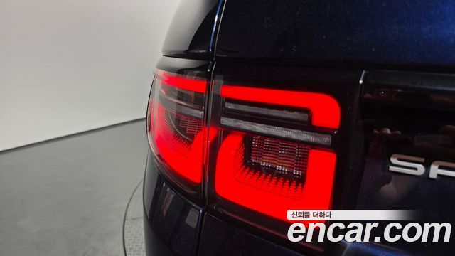 Land Rover Discovery Sport 2020 — photo 9