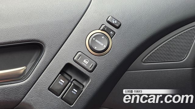 Hyundai Genesis 2014 — photo 12