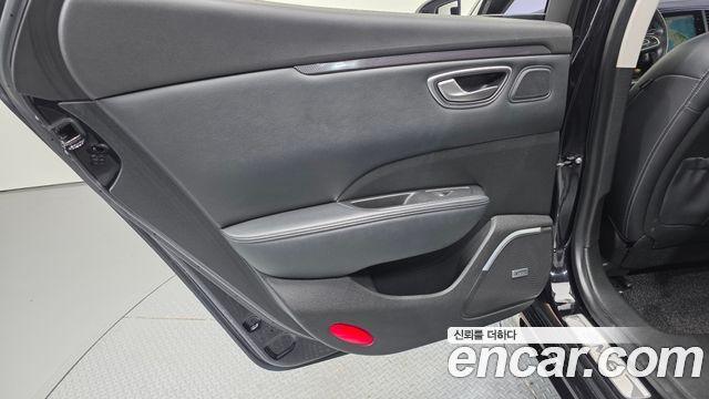 Renault Korea SM6 2017 — photo 15