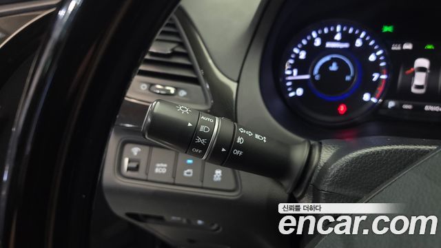 Hyundai Grandeur 2012 — photo 17