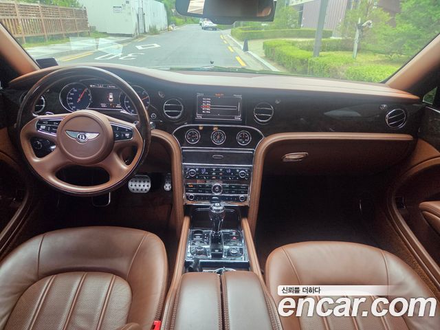 Bentley Mulsanne 2015 — photo 9