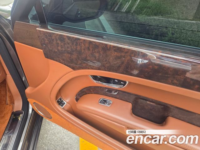 Bentley Mulsanne 2015 — photo 16