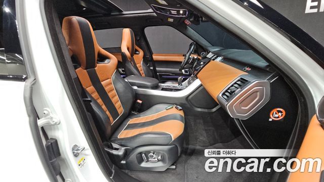 Land Rover Range Rover Sport 2016 — photo 12