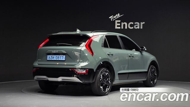 Kia Niro 2023 — photo 2