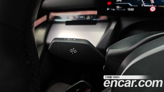 BMW 5-Series 2025 — photo 26