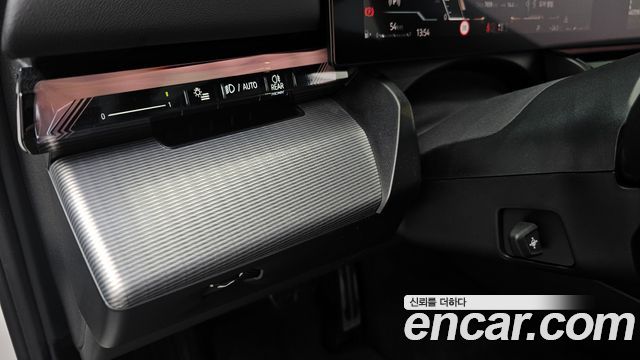BMW 5-Series 2025 — photo 27