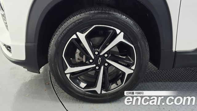 Chevrolet Korea Trailblazer 2022 — photo 5
