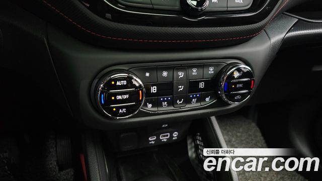 Chevrolet Korea Trailblazer 2022 — photo 31