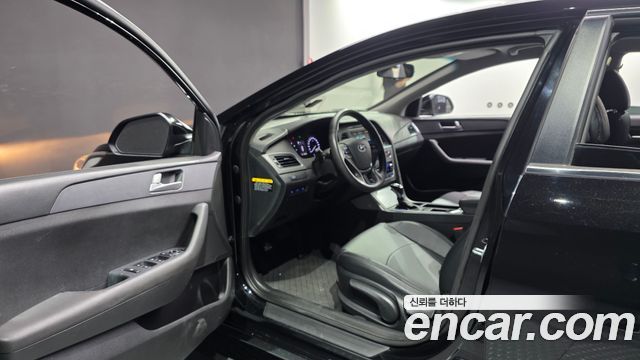 Hyundai Sonata 2017 — photo 13