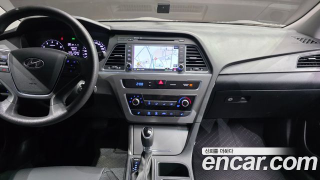 Hyundai Sonata 2017 — photo 22