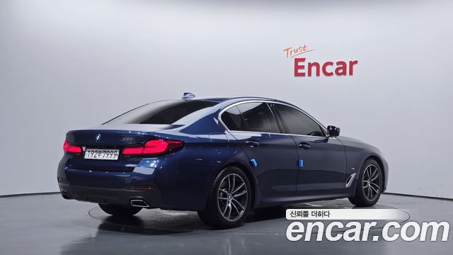 BMW 5-Series 2021 — photo 2