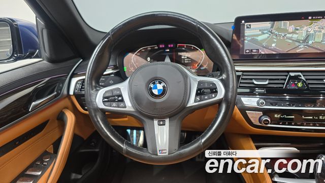 BMW 5-Series 2021 — photo 19