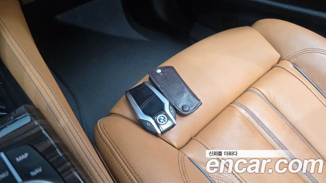 BMW 5-Series 2021 — photo 23