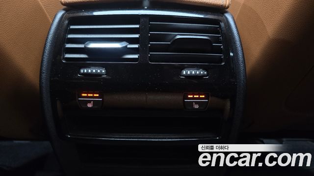 BMW 5-Series 2021 — photo 26
