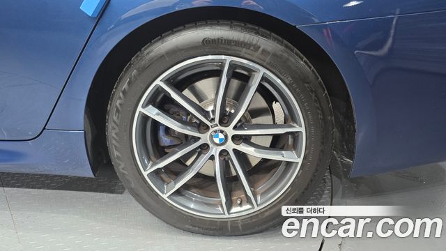 BMW 5-Series 2021 — photo 7