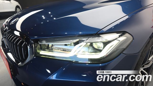 BMW 5-Series 2021 — photo 8