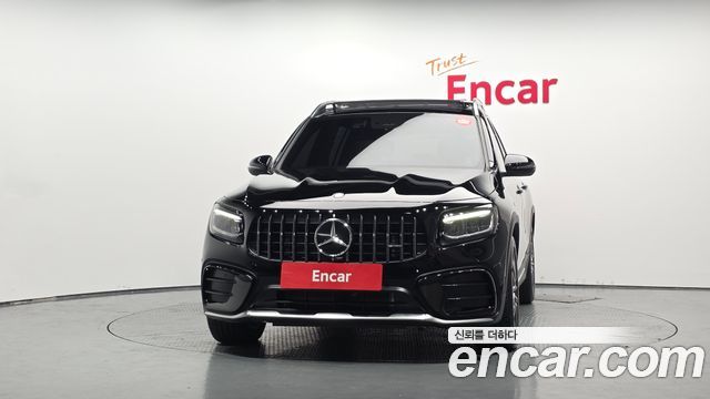 Mercedes-Benz GLB-Class 2025 — photo 3