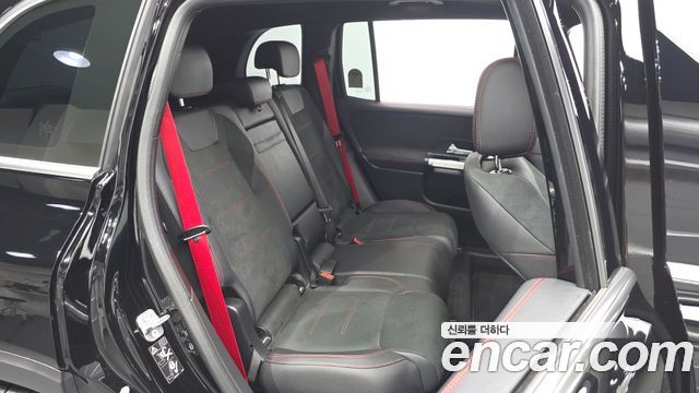 Mercedes-Benz GLB-Class 2025 — photo 11