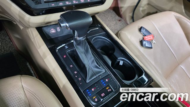Kia Canival 2018 — photo 12