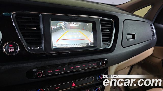 Kia Canival 2018 — photo 21