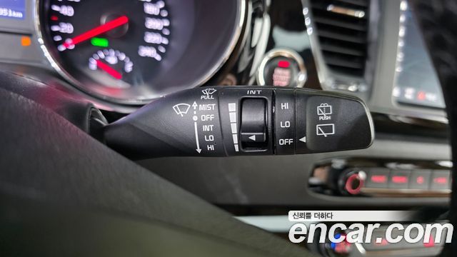 Kia Canival 2018 — photo 24