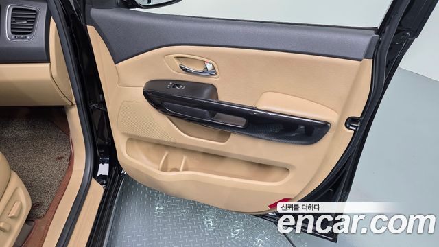 Kia Canival 2018 — photo 15