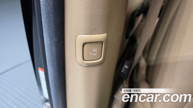 Kia Canival 2018 — photo 27