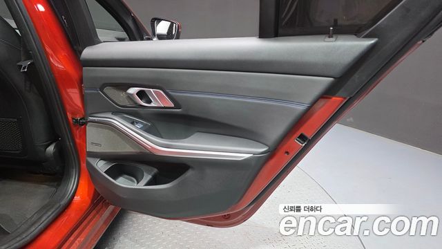 BMW 3-Series 2021 — photo 15