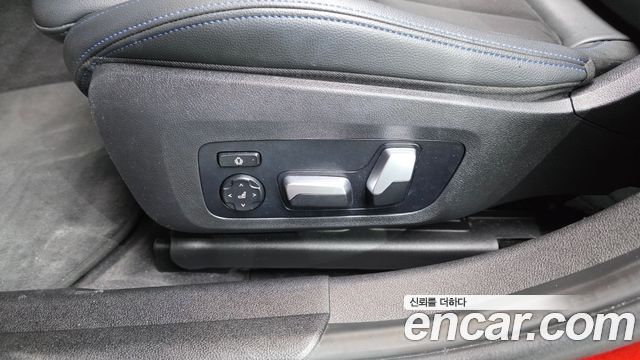 BMW 3-Series 2021 — photo 31