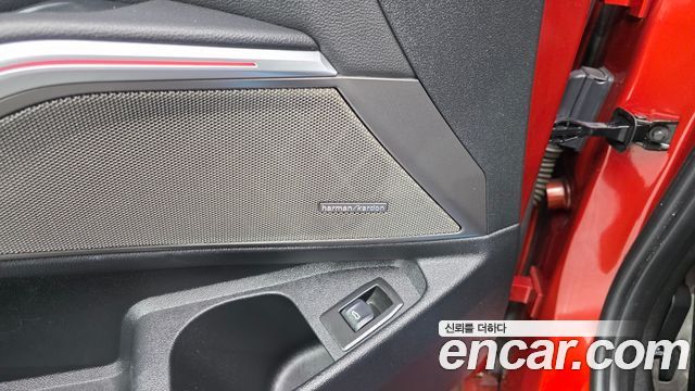 BMW 3-Series 2021 — photo 35
