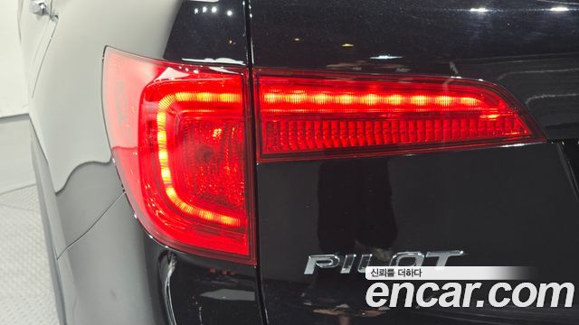Honda Pilot 2017 — photo 9