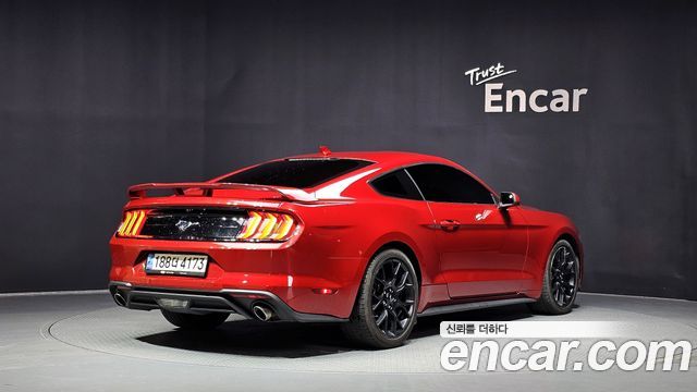 Ford Mustang 2022 — photo 2