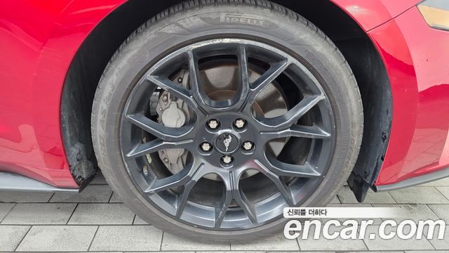 Ford Mustang 2022 — photo 7