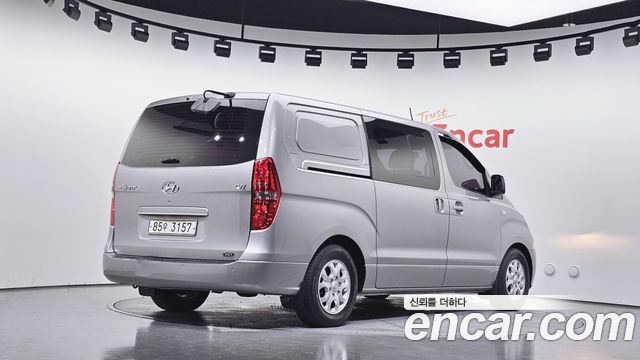 Hyundai Starex 2014 — photo 2