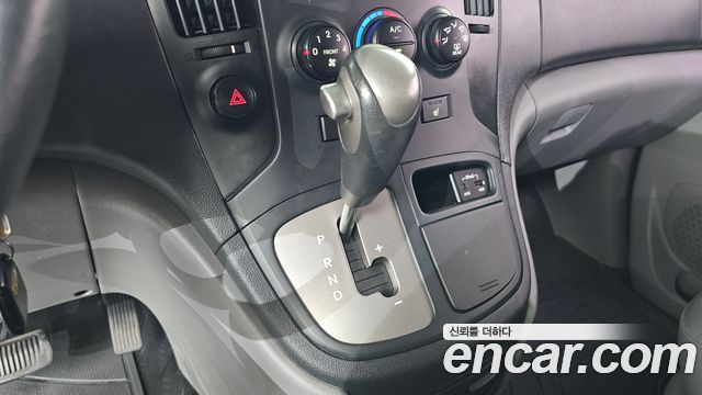 Hyundai Starex 2014 — photo 9