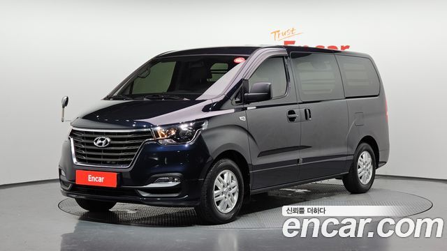 Hyundai Starex 2020 — photo 1