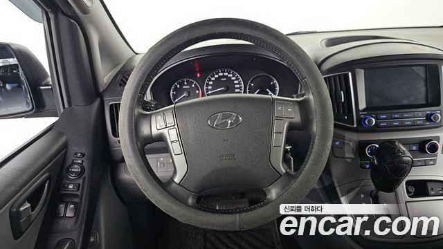 Hyundai Starex 2020 — photo 13