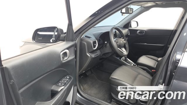 Hyundai Venue 2022 — photo 13