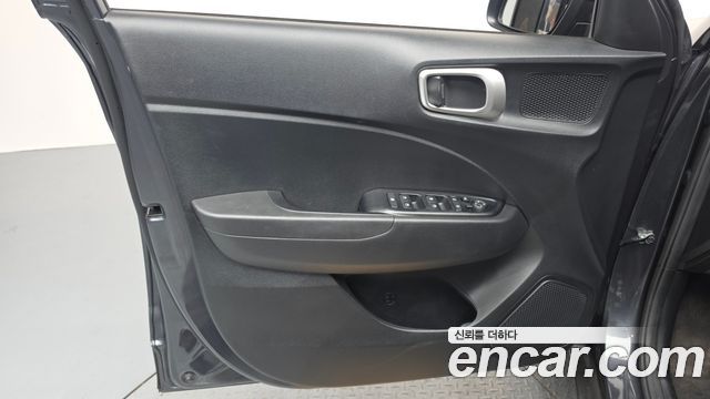 Hyundai Venue 2022 — photo 14