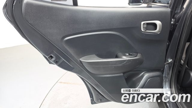 Hyundai Venue 2022 — photo 15